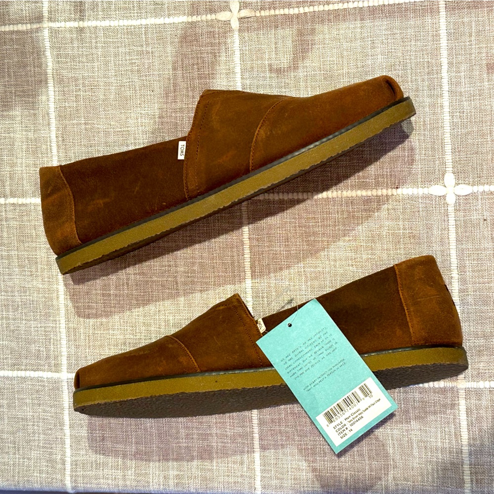 NWT Toms brown suede loafers - Mens Size 14